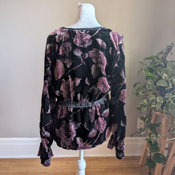 Willow & Clay Corinne Floral Velvet Top Witchy Bell Sleeve Whimsygoth Size M - Picture 5 of 12